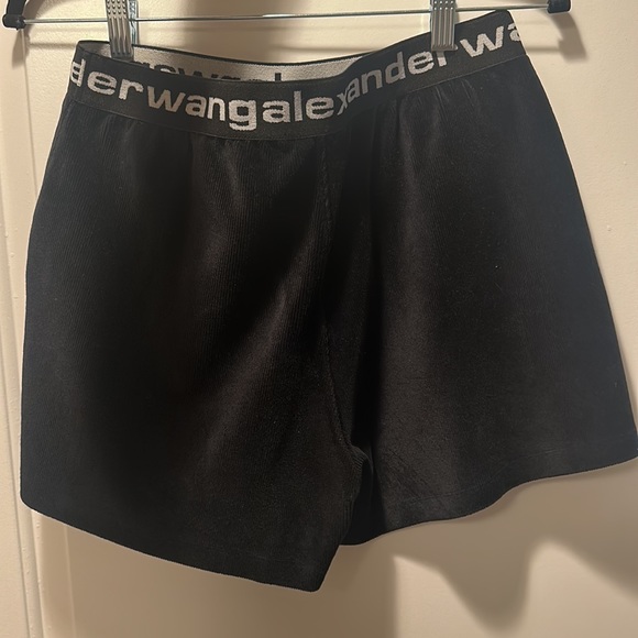 T By Alexander Wang Logo Elastic-Waistband Corduroy Shorts - Picture 6 of 6